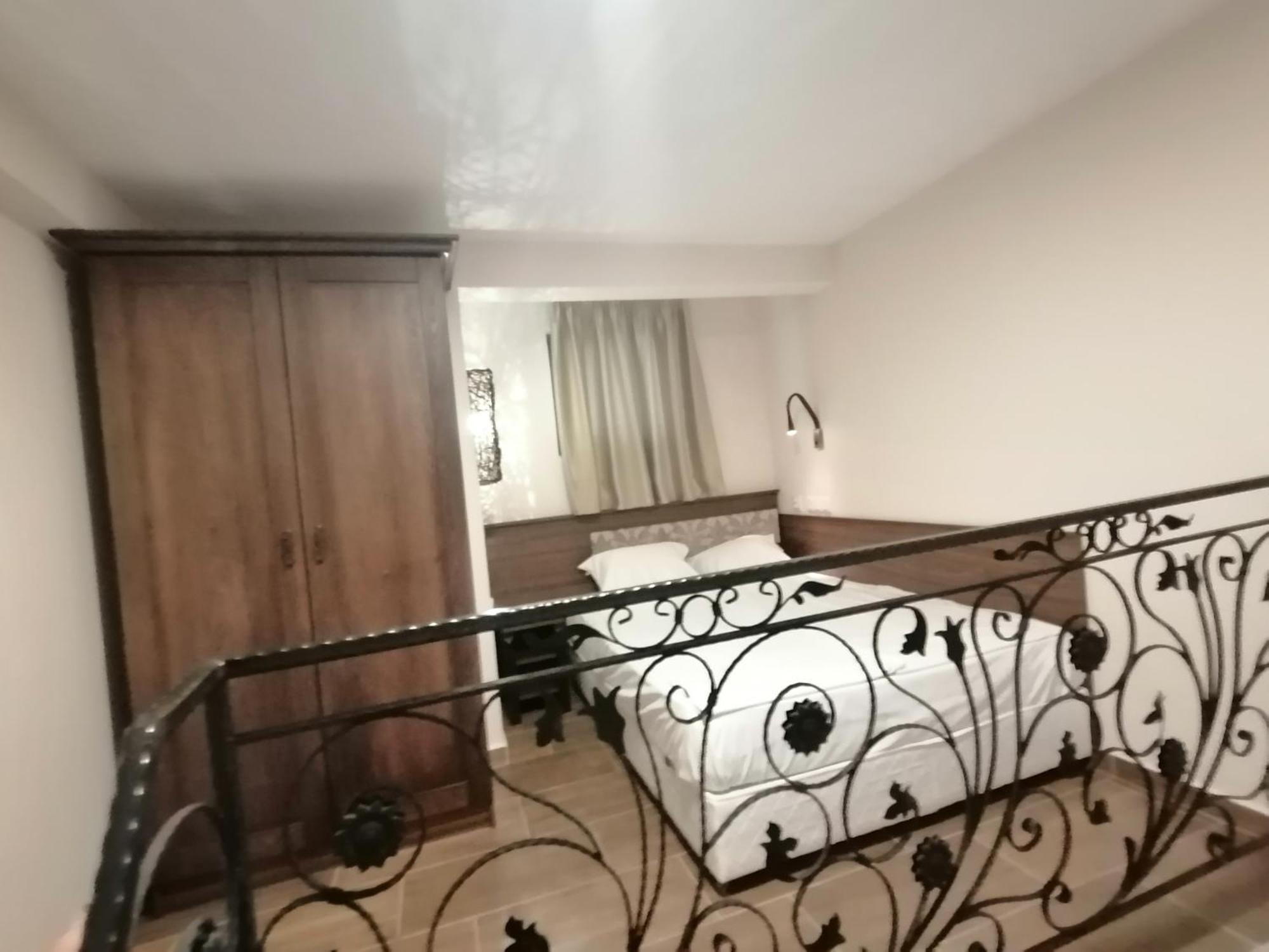 Hotel Aristokrat ออบซอร์ ภายนอก รูปภาพ