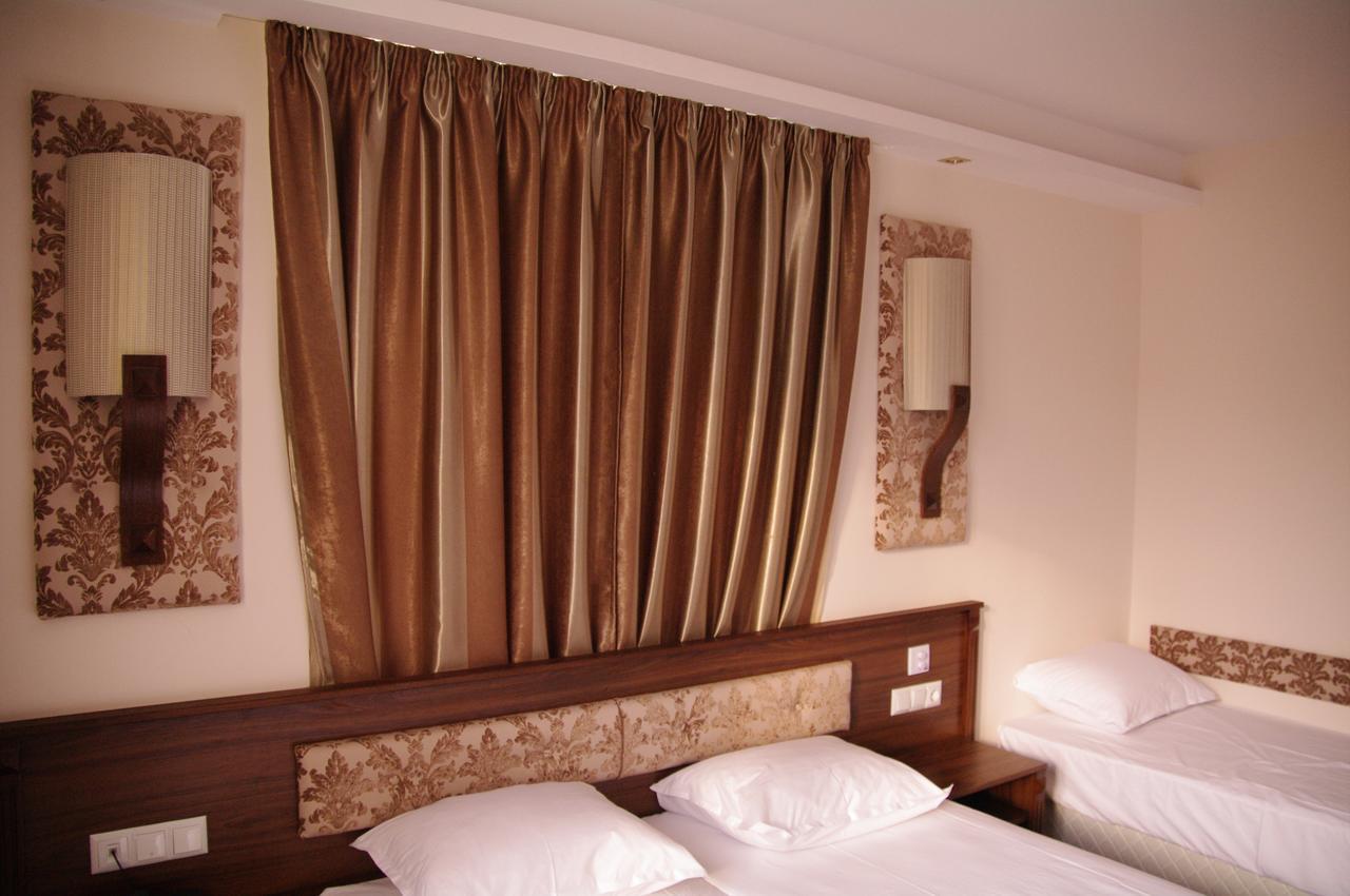 Hotel Aristokrat ออบซอร์ ภายนอก รูปภาพ
